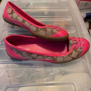 Coach flats
